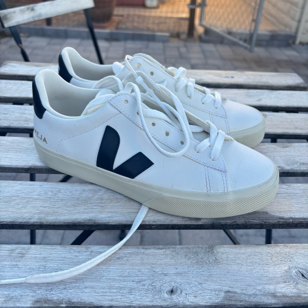 Veja Men's V-10 Sneakers in White Black Leather - Picture 3 of 10